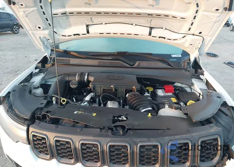 2025 Jeep Compass Trailhawk 4X4 из США, поврежденный, VIN 3C4NJDDN8ST533199